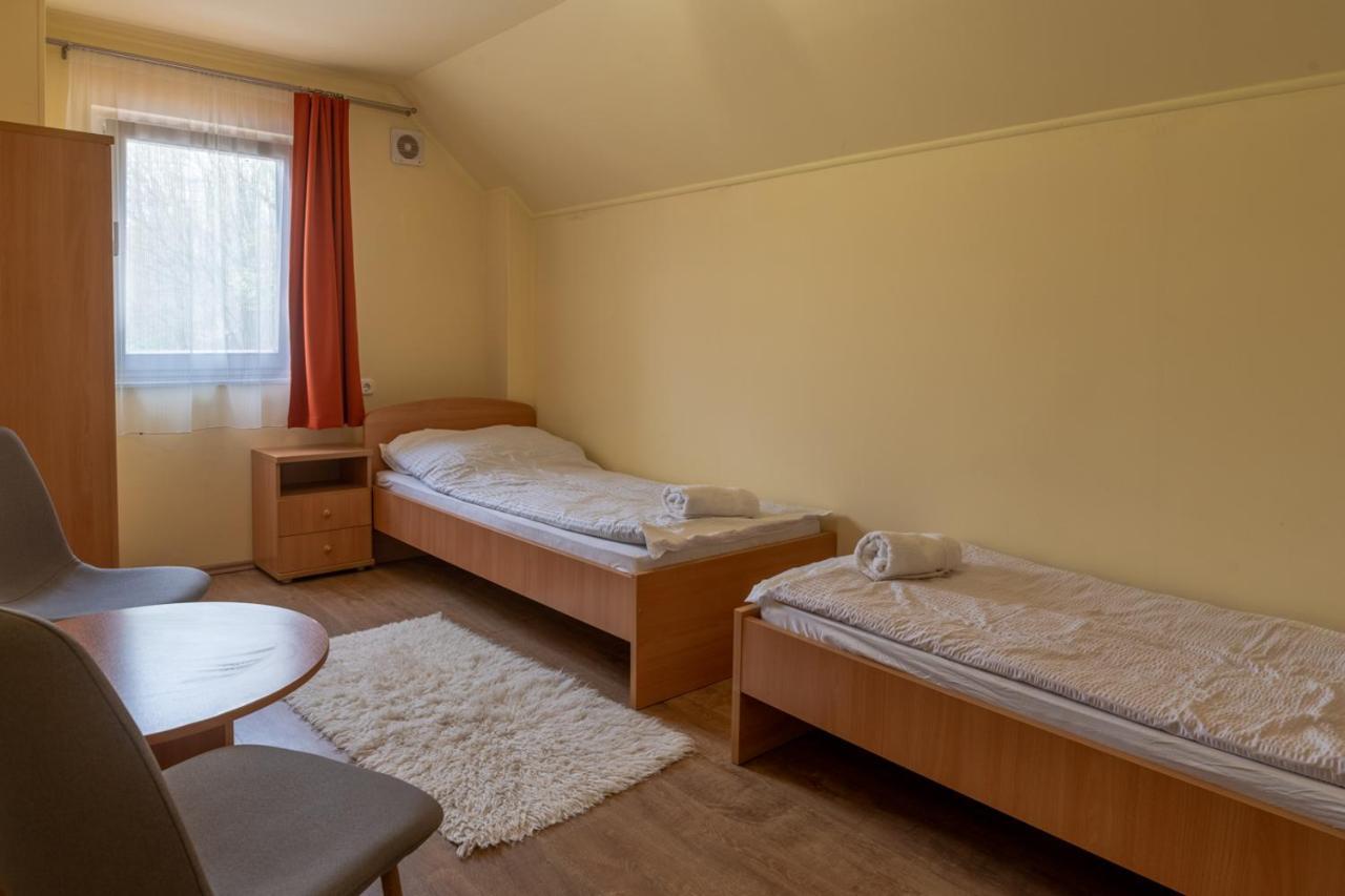 Bed and Breakfast Kiraly Lovastanya Panzio Janoshalma Экстерьер фото